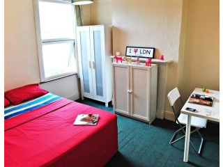 Single with double bed near Tottenham..