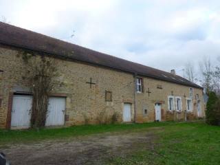 Long Longere In a Great Rural Setting