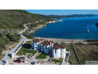 Β581 - FOR SALE "PORTO AZZURRO": THREE..