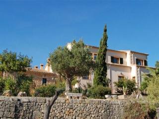 Country house with open views on the..