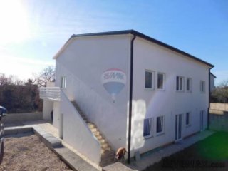 Valica - Stan na prvom kat, 60m2 PRILIKA!