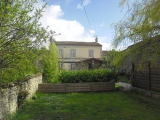 Pretty house with mature garden