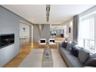 4 bed flat to rent in Arlington Street..
