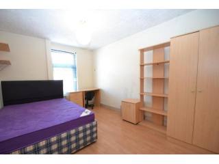 House - Fantastic MODERN property! TV..