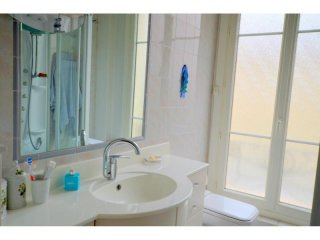Stunningly Charming 2 Bed Apartment In..