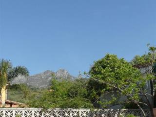 Town House - A 3 bedroom, 2 bathroom..