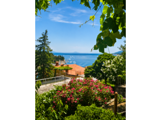 RABAC,stan-kat kuće , sa garažom na TOP lokaciji