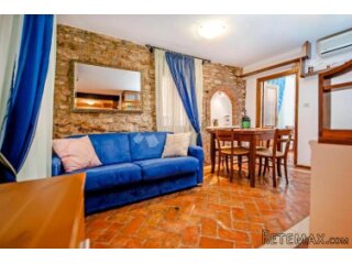 ROVINJ - KUĆA SA ŠEST APARTMANA U SRCU STAROG GRADA