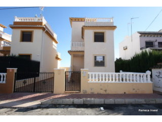 3 Bedrooms - Villa - Alicante - For Sale
