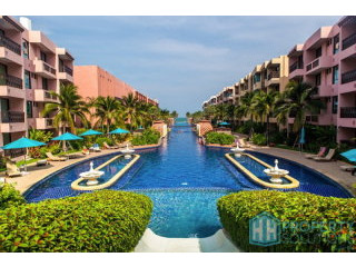 1 Bed Condo With Pool View At Marrakesh..