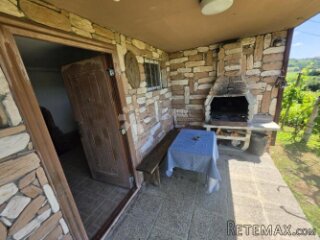 Vikendica na građevinskoj parceli 1.160m² – mirna lokacija n