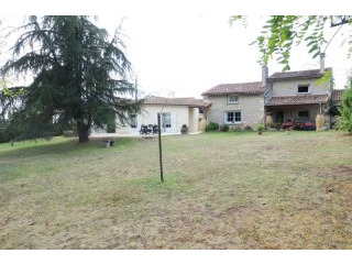 Sale House Saintes (17100)