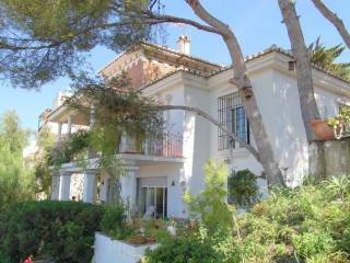 Colonial Style 4 Bedroom Villa with Sea..