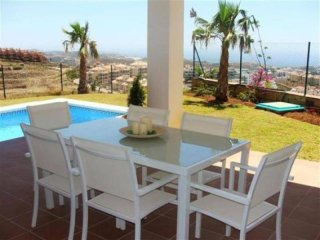 3 bedroom semi-detached villa for sale