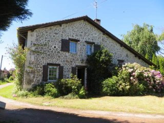 Charming 4 Bed Cottage With Barn In..