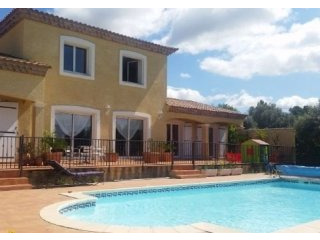 Spacious Villa on 1083m2 with Pool