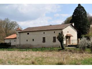 Magnificent 19th Century Logis On 2.5..