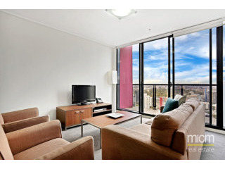 Stunning, Spacious and Superb Views..