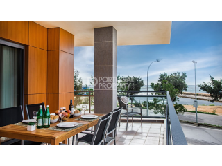 Fabulous Modern 3 Bed Apartment By The..