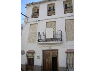 Town House - A spacious traditional..