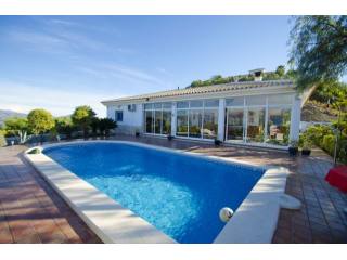 Villa for Sale in Vinuela, Vinuela..