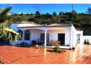 Villa for Sale in Canillas De Aceituno..