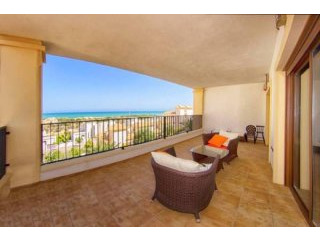 3 Bedroom 2 Bathroom Apartment In..