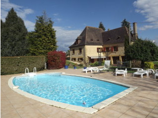 County Stone House With 6 Bedrooms..