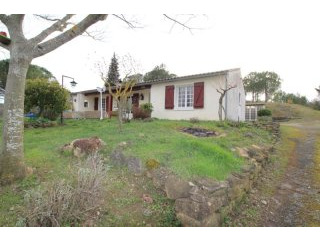 3 Bedrooms - Villa -..