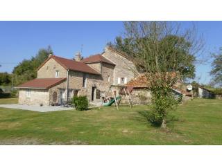 4 Bedroom Country House For Sale
