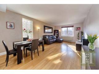 2 bedroom Apartment For Sale: 483..