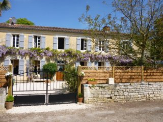 4 Bedrooms - Stone House -..
