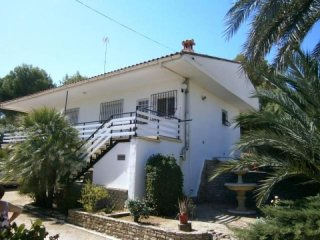 Grand 4 bedroom country house of 238m2..