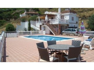 5 bedroom, 4 bathroom Villa, (build 242..