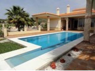 6 Bedrooms - Villa - Malaga - For Sale