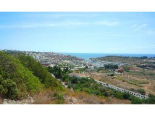 Outstanding location for a 6 bedroom..
