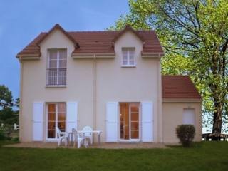 Maison D'habitation T4, Garage Et..