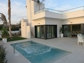 LUXURY GOLF RESORT VILLA WITH PRIVATE..