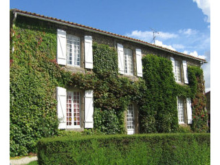 4 Bedroom Country House For Sale