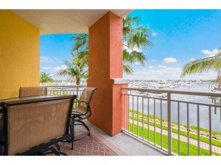 2 bedroom Town House For Sale: 610..