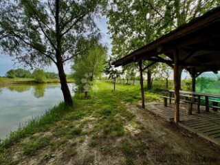 JEZERO I PARCELA VELIKI INVESTICIJSKIN POTENCIJAL