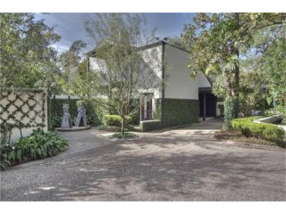 3 bedroom House For Sale: 13 Tiel Way..