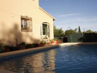 5 Bedrooms - Villa - Alicante - For Sale