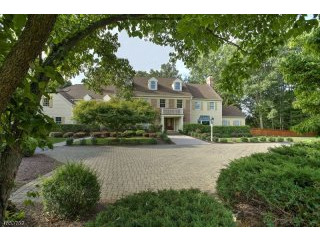 6 bedroom Detached House For Sale: 2..