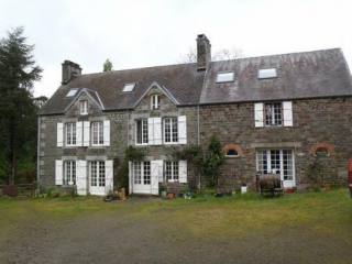Character Period Manor House in Rural..