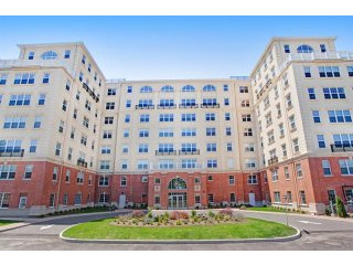 2 bedroom House For Sale: 10 Byron..