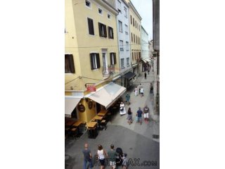 Pula, strogi centar, dvosoban stan