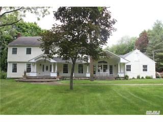 105 Lawrence Hill Rd Cold Spring Hrbr..