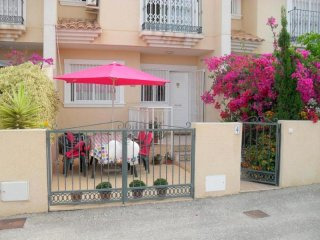 2 Bedrooms - Townhouse - Alicante - For..