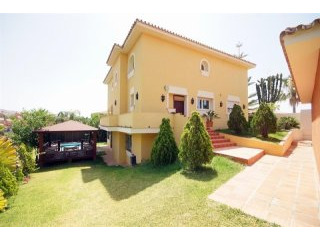 5 Bedrooms - Villa - Malaga - For Sale